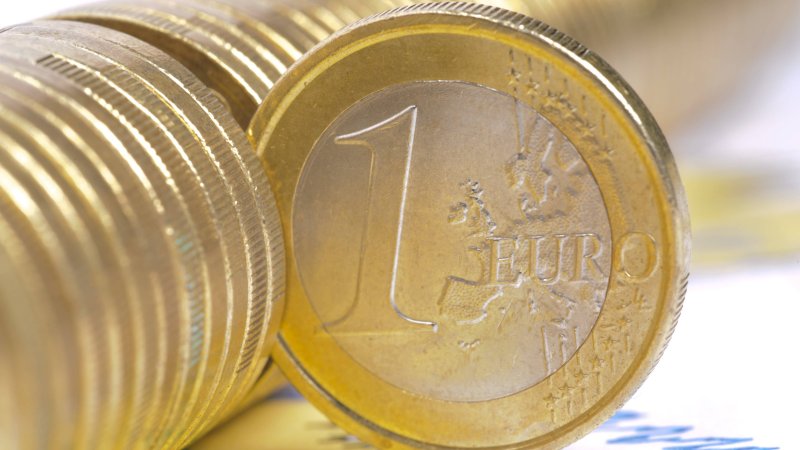 Investor buys ex-top club for one Euro
