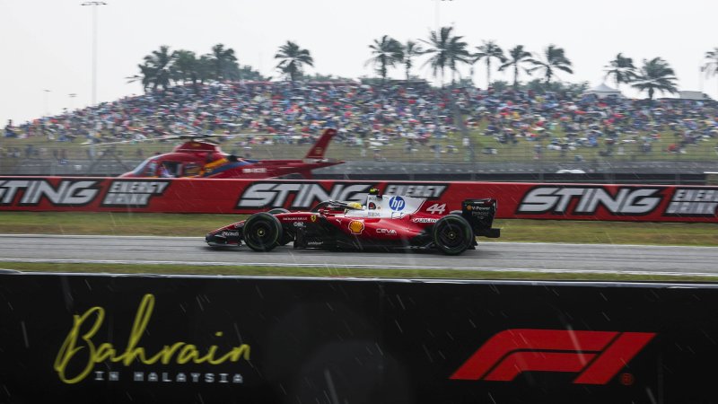 Bizarre! Hamilton, Ocon and Bearman Stall in Warm-up Lap