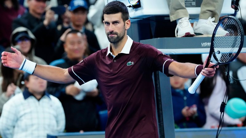 Medvedev hits fan! Djokovic advances to final in Beijing