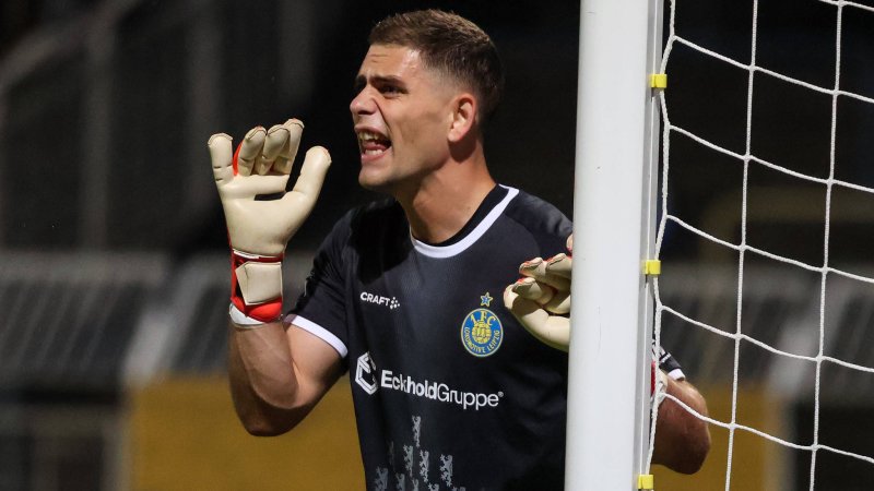 Austrian Goalie Robbed in Leipzig!