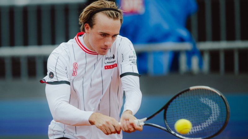 Neumayer Storms into Braga Quarterfinals