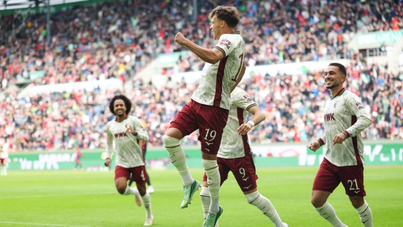 Fastest Bundesliga Goal! FCA secures point against Bayern
