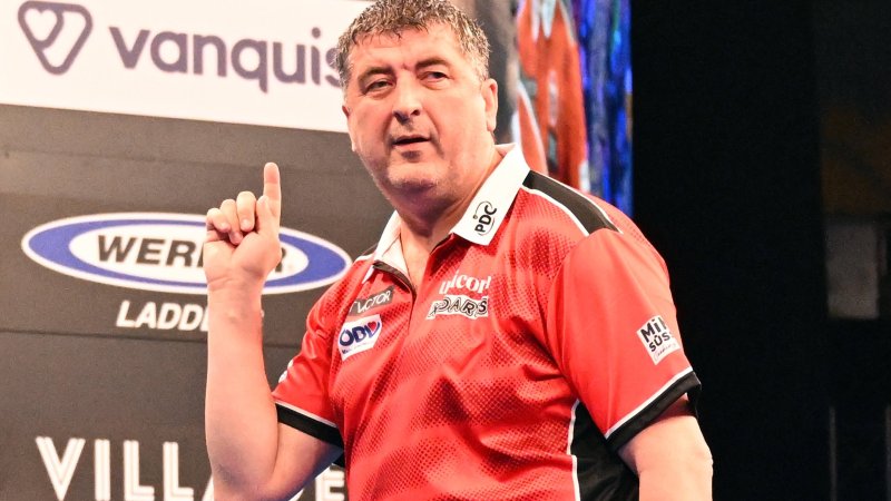 Sensation! Suljovic defeats three-time world champion van Gerwen