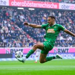 SK Rapid makes a statement at LASK