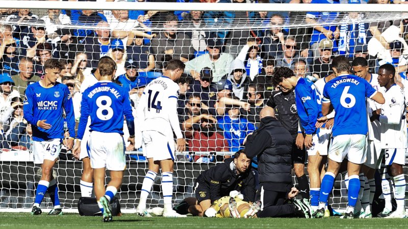 Martinez Injury Overshadows Chelsea Win