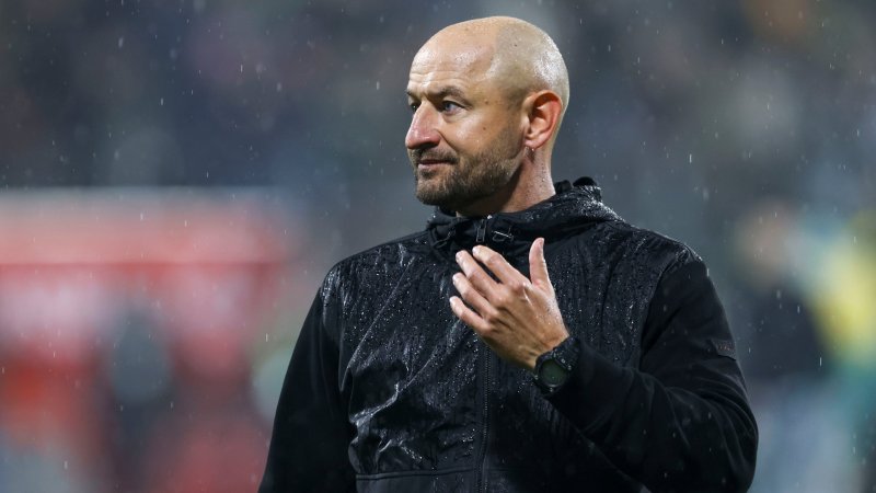 Helm: "No one needs to believe I'm falling into depression"