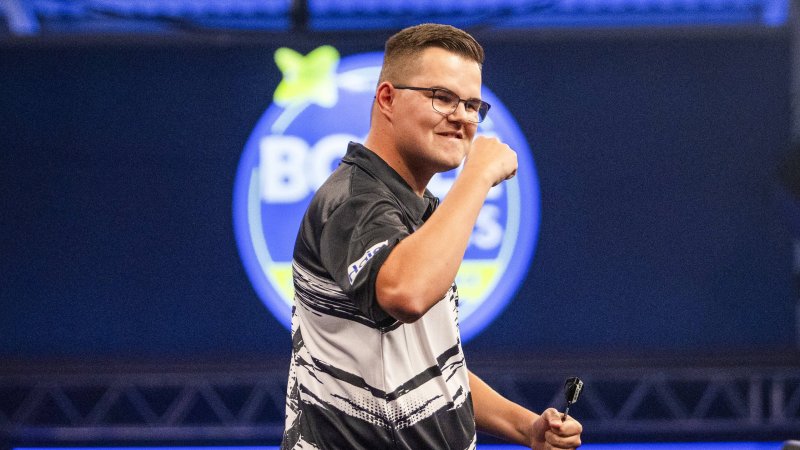 120.24! World Championship Finalist Gian van Veen Smashes PDC Record