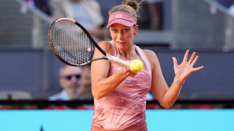 Sinja Kraus Defeats Former Grand Slam Champion