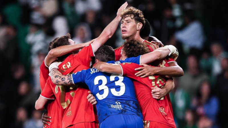 "That's Insane!" - Brilliant LASK Defied Referee and Sporting