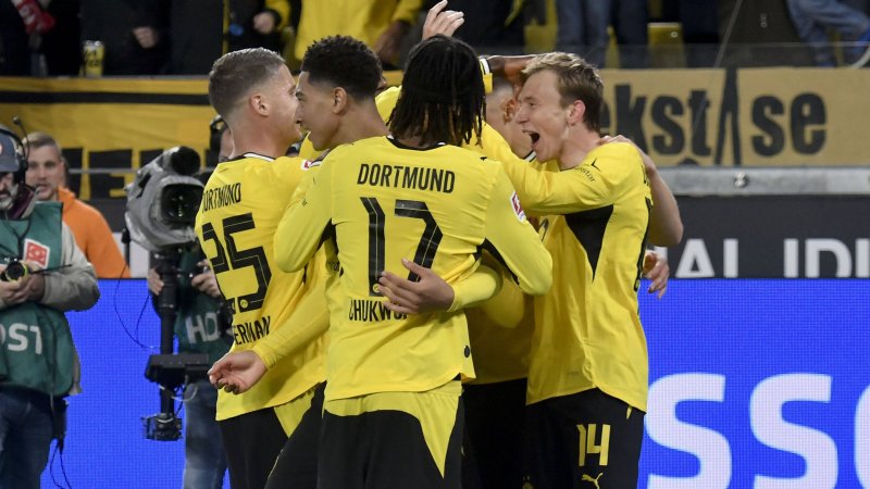 Super Sub Delivers Late for Dortmund Against Hütter's Team