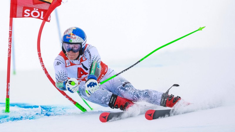 Braathen wins season opener in Sölden - Haaser fifth