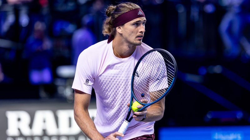 Four Match Points Saved! Zverev Battles Through in Vienna
