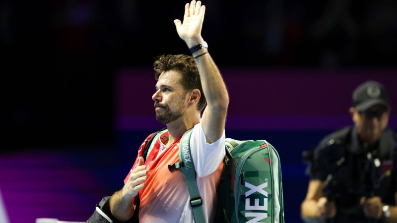 Tennis Star Celebrates Emotional Farewell in Front of Home Crowd