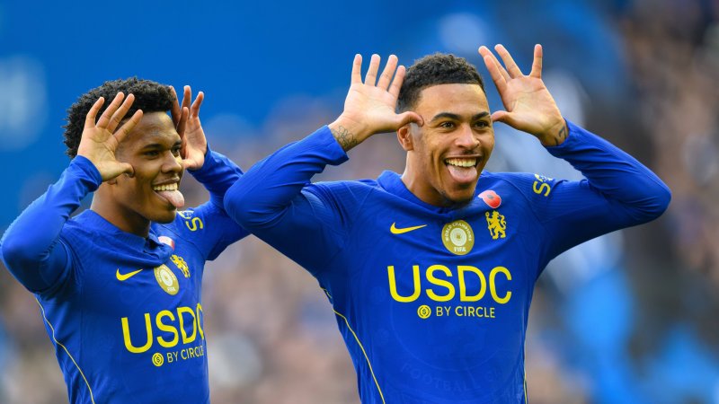 Chelsea plunges Man United deeper into crisis